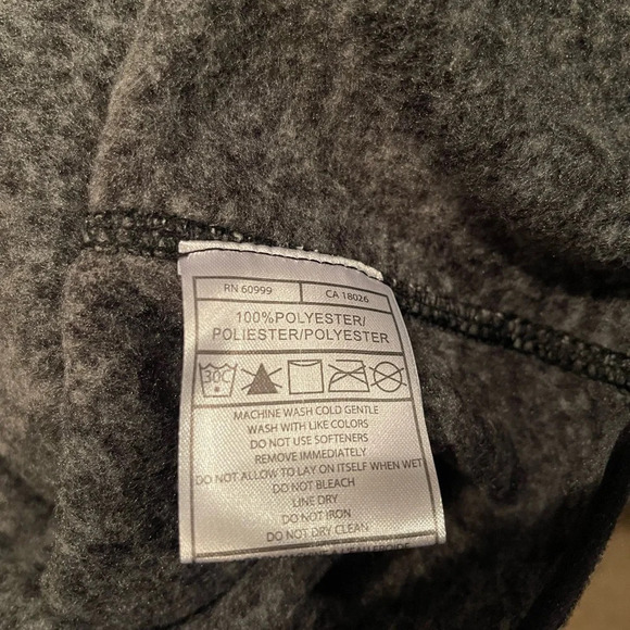 Antigua Raiders men’s heathered black and gray 1/4 zip fleece - Picture 9 of 10